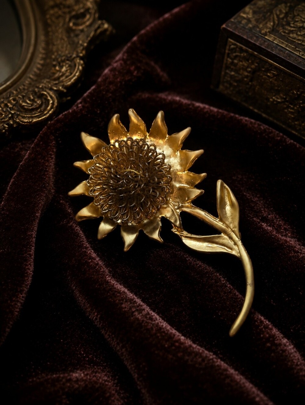 Vintage Mid-Century Sunflower Brooch Circa 1940s–1950s